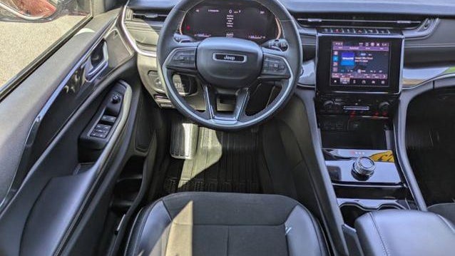 2023 Jeep Grand Cherokee L Laredo X