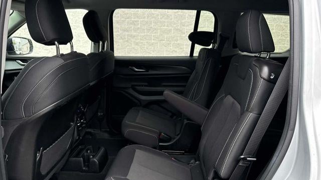 2023 Jeep Grand Cherokee L Laredo X
