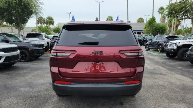 2023 Jeep Grand Cherokee L Laredo X