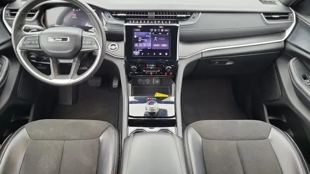 2023 Jeep Grand Cherokee L Laredo X
