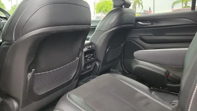 2023 Jeep Grand Cherokee L Laredo X
