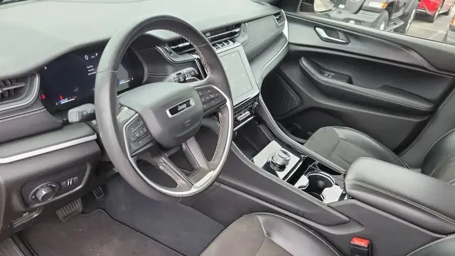 2023 Jeep Grand Cherokee L Laredo X