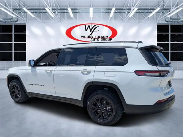 2026 Jeep Cherokee - $44,303