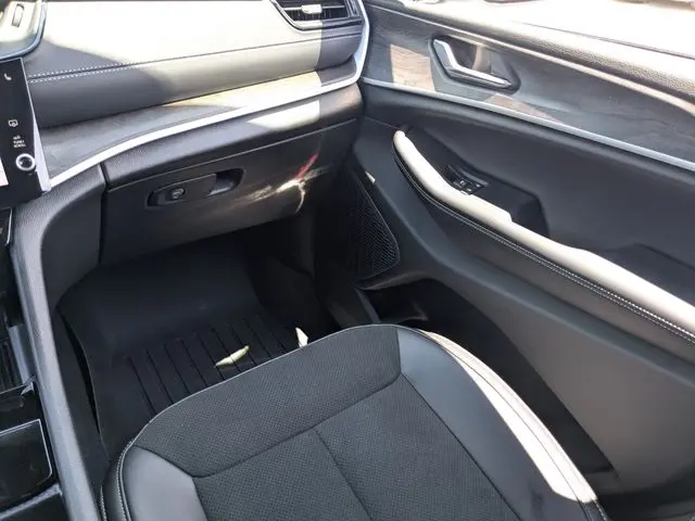 2026 Jeep Cherokee - $44,303
