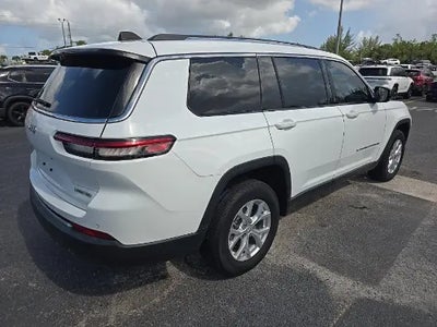 2023 Jeep Grand Cherokee L 4X2 Limited 4DR SUV
