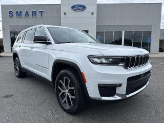 2023 Jeep Grand Cherokee L with Bright White Clearcoat Exterior