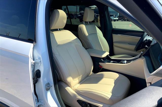 2026 Jeep Cherokee - $42,770