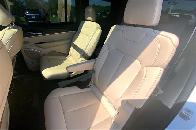 2026 Jeep Cherokee - $42,770