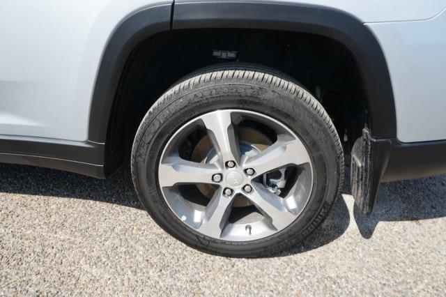 2026 Jeep Cherokee - $42,995