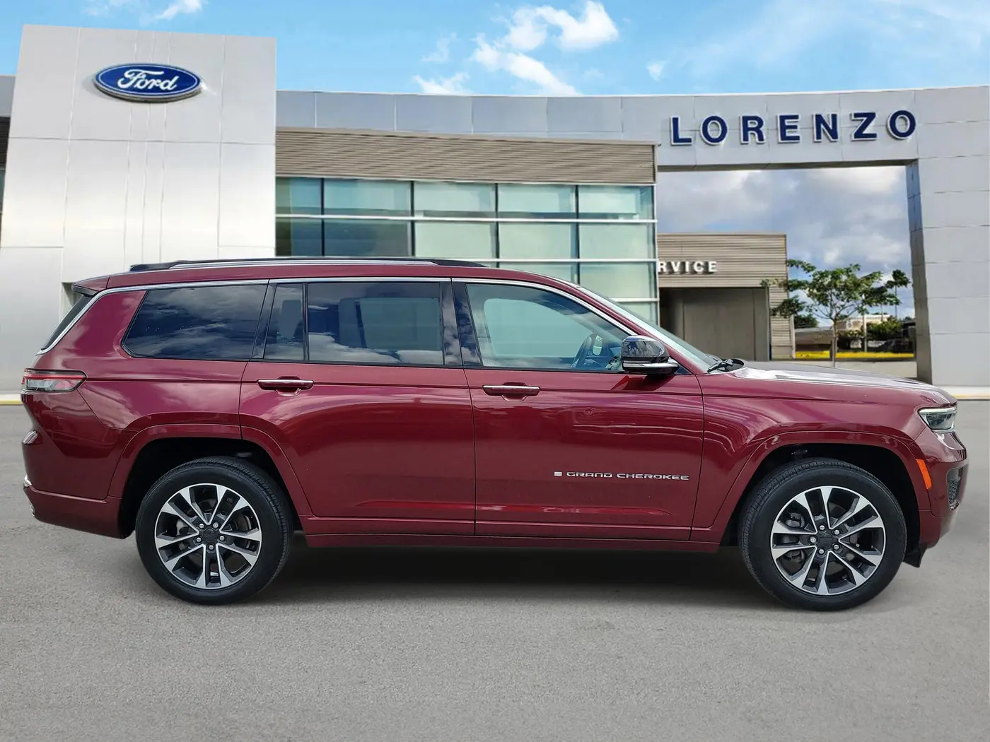 2021 Jeep Cherokee - $27,990
