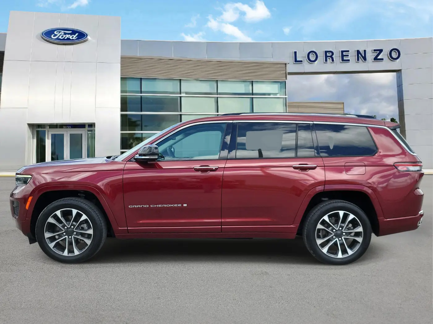 2021 Jeep Cherokee - $27,990