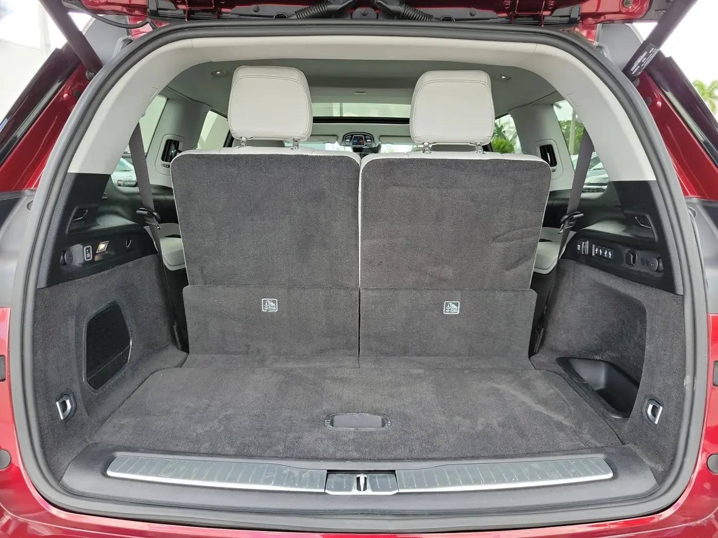 2021 Jeep Cherokee - $27,990