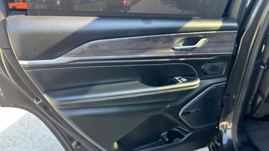 2022 Jeep Grand Cherokee L Overland