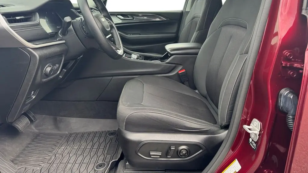 2021 Jeep Grand Cherokee L Laredo