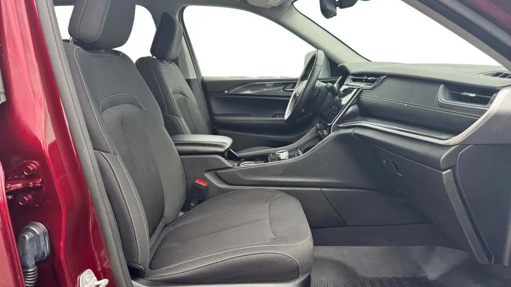 2021 Jeep Grand Cherokee L Laredo