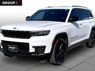 Photo of a 2021 Jeep Grand Cherokee L 4X4 Laredo 4DR SUV for sale