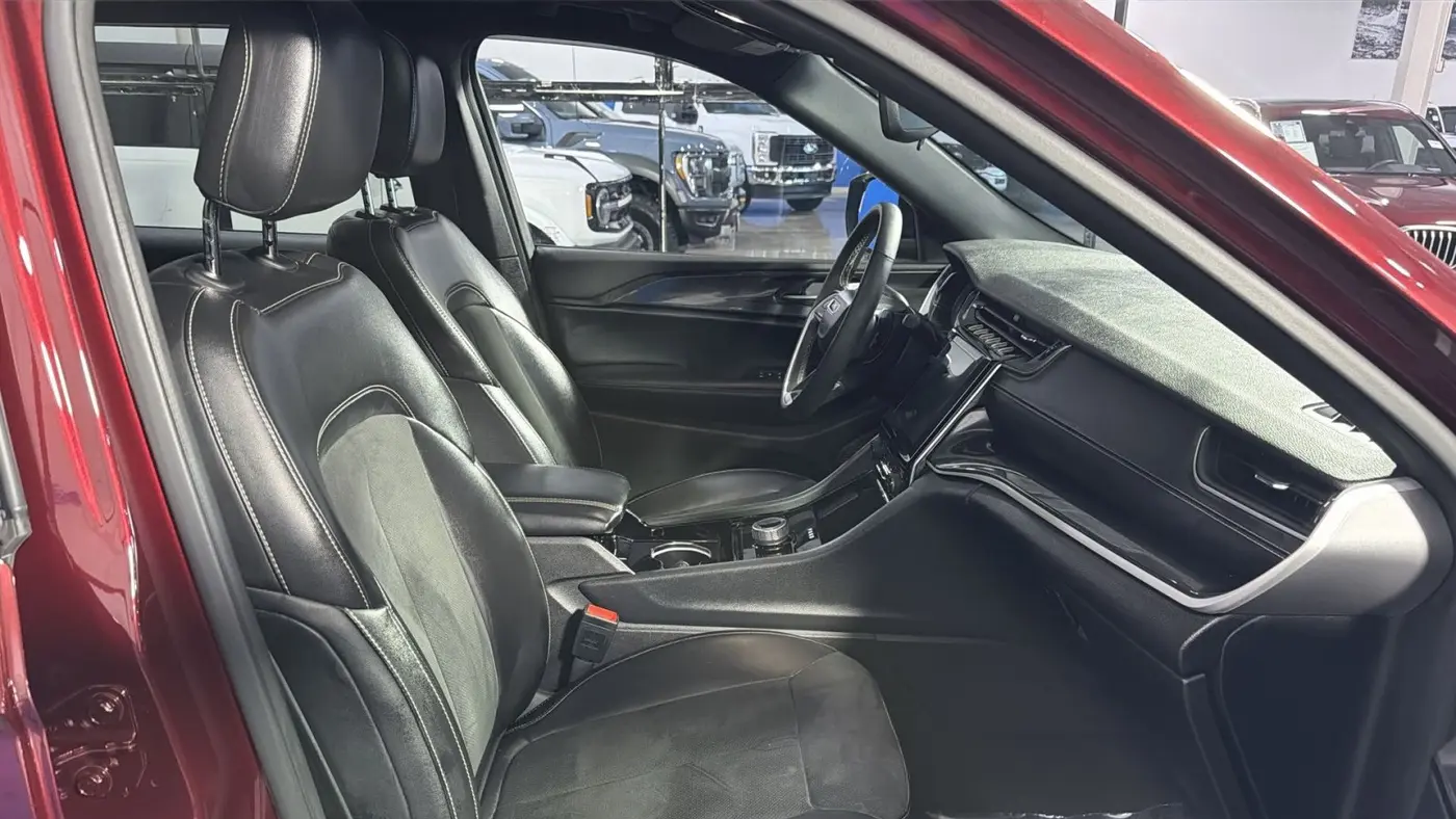 2023 Jeep Grand Cherokee L Laredo X