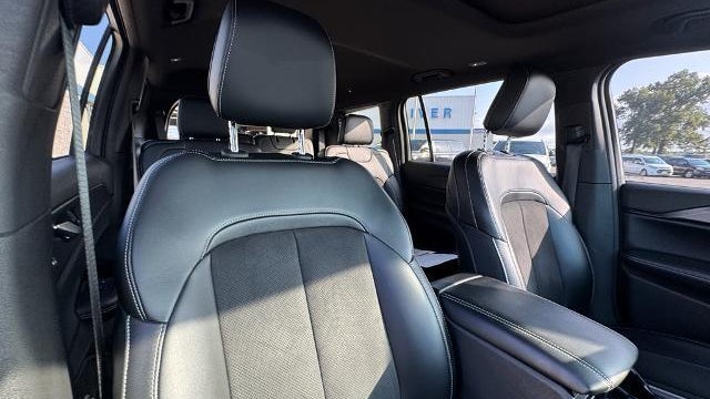 2023 Jeep Grand Cherokee L Laredo X
