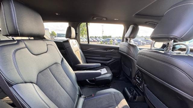 2023 Jeep Grand Cherokee L Laredo X