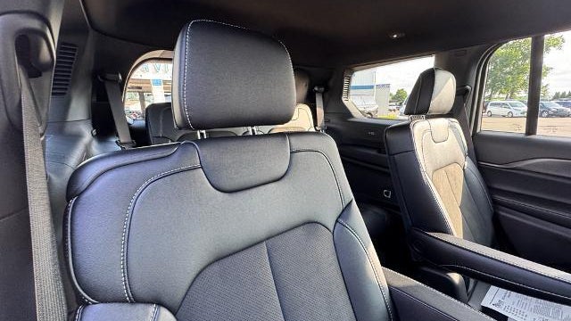 2023 Jeep Grand Cherokee L Laredo X