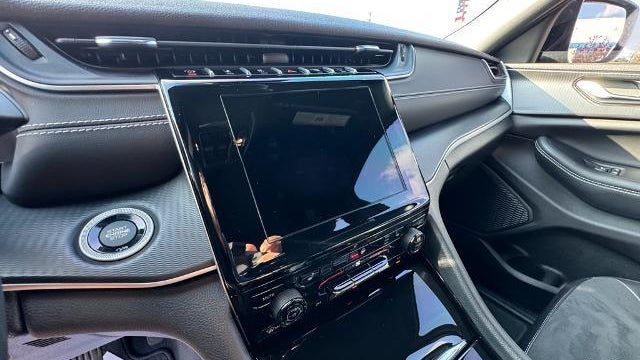2023 Jeep Grand Cherokee L Laredo X