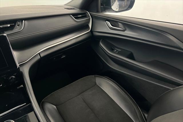 2023 Jeep Cherokee - $29,999