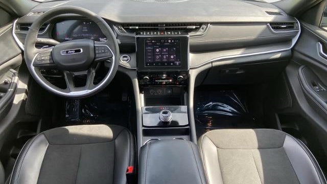 2024 Jeep Grand Cherokee L Laredo