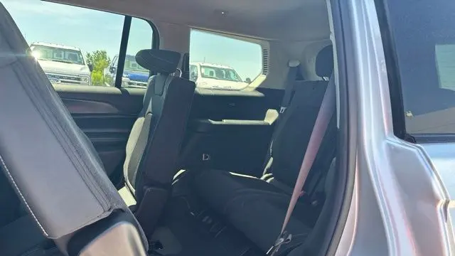 2023 Jeep Grand Cherokee L Laredo X
