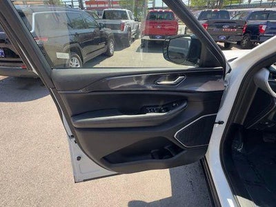 2021 Jeep Grand Cherokee L 4X4 Laredo 4DR SUV