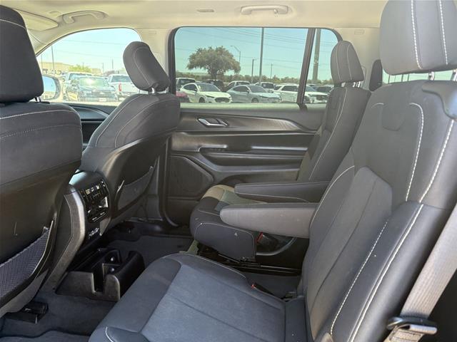 2023 Jeep Cherokee - $24,750