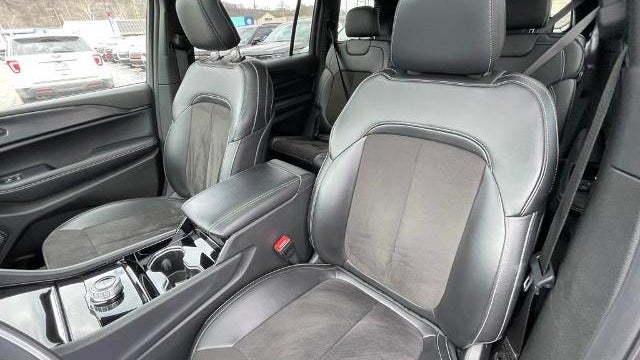 2023 Jeep Grand Cherokee L Laredo X