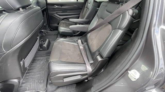 2023 Jeep Grand Cherokee L Laredo X