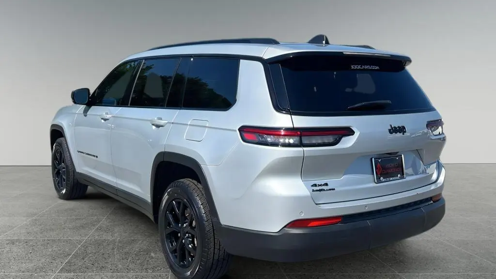 2024 Jeep Grand Cherokee L Laredo