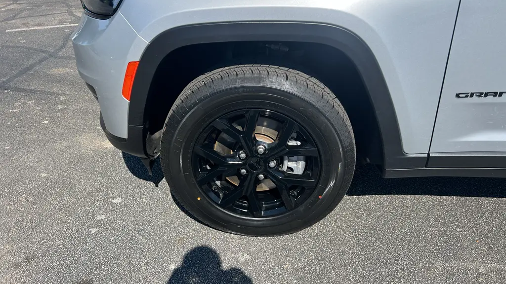 2024 Jeep Grand Cherokee L Laredo