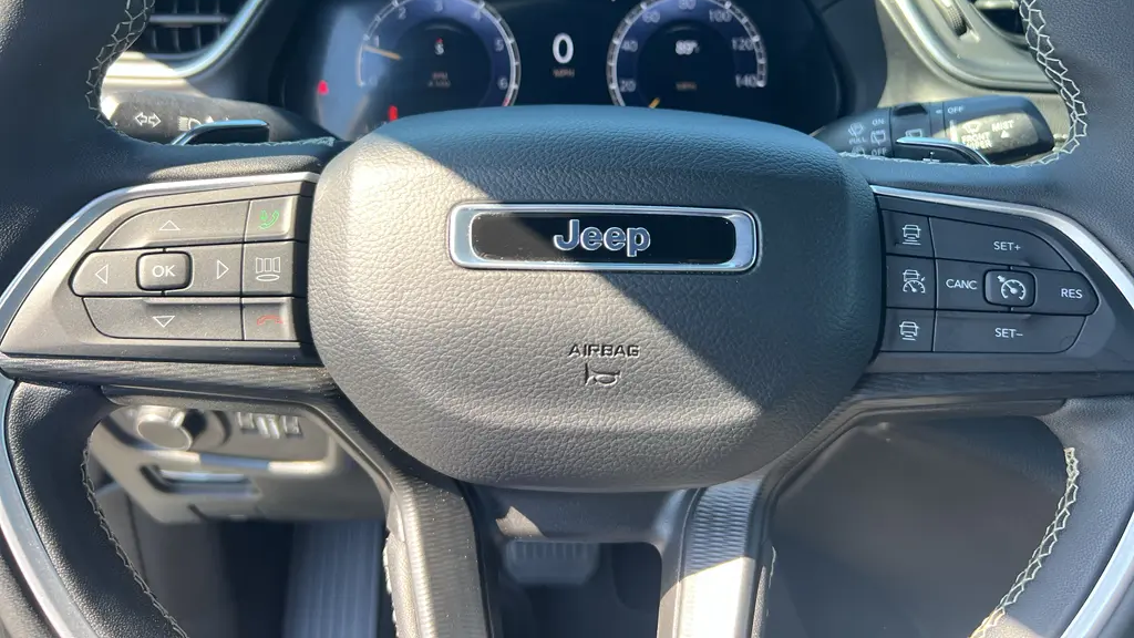 2024 Jeep Grand Cherokee L Laredo