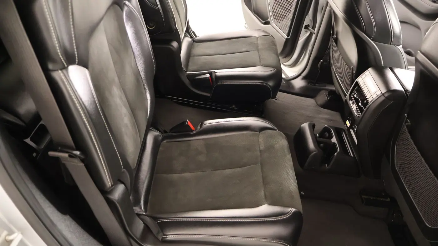 2021 Jeep Grand Cherokee L Laredo