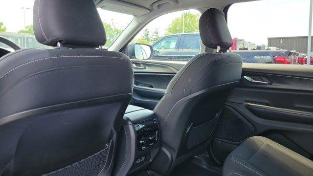 2023 Jeep Grand Cherokee L Laredo X