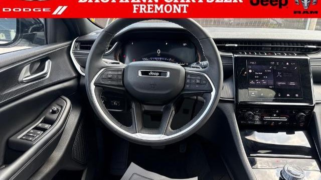 2023 Jeep Grand Cherokee L Laredo X
