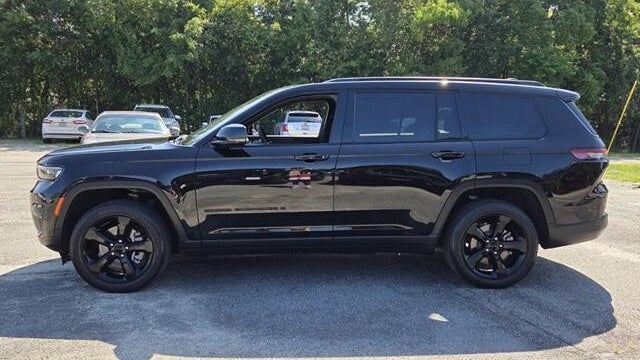 2024 Jeep Grand Cherokee L Laredo