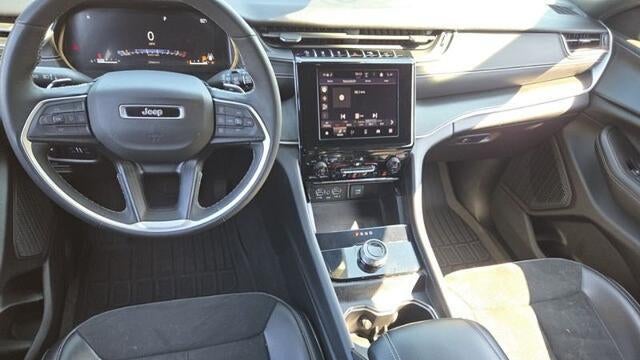 2024 Jeep Grand Cherokee L Laredo