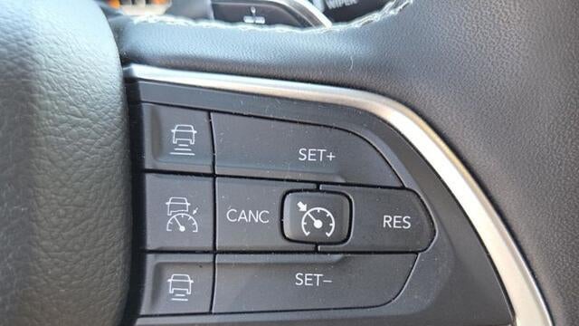 2024 Jeep Grand Cherokee L Laredo