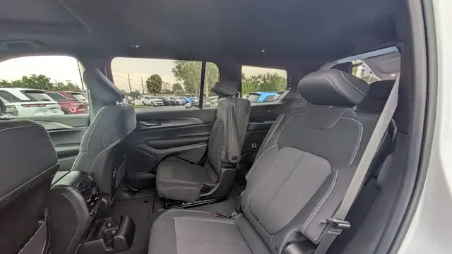 2026 Jeep Grand Cherokee L Laredo X