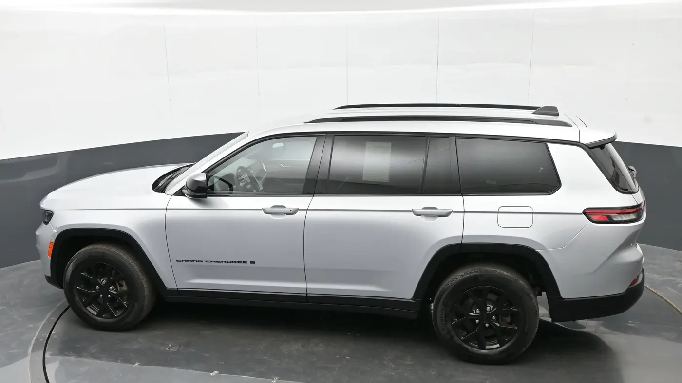 2024 Jeep Grand Cherokee L Laredo