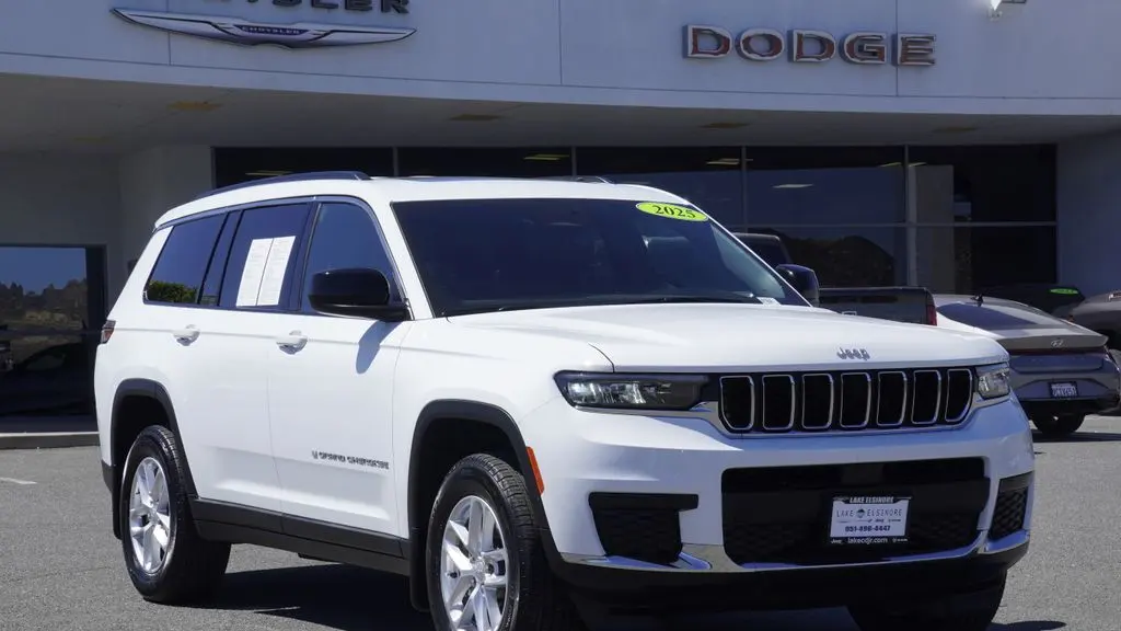 2025 Jeep Grand Cherokee L Laredo