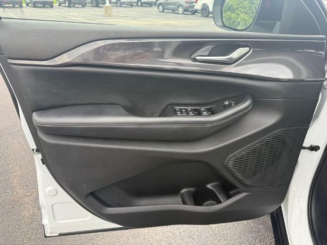 2023 Jeep Cherokee - $33,869