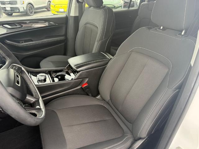 2023 Jeep Cherokee - $33,869