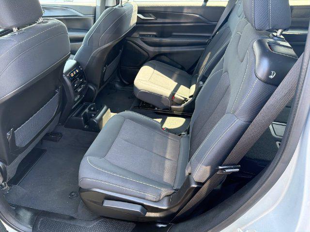 2023 Jeep Cherokee - $25,750