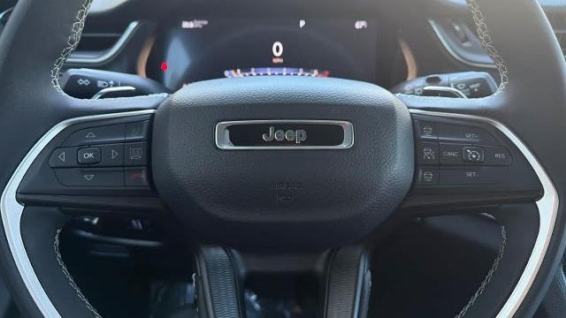 2024 Jeep Grand Cherokee L Laredo