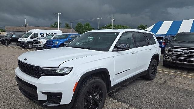 Preowned 2025 Jeep Grand Cherokee L Laredo for Sale