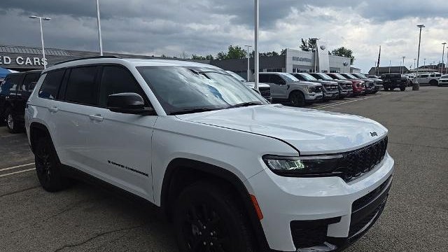 2025 Jeep Grand Cherokee L Laredo